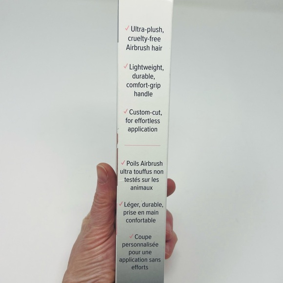 NWT IT Cosmetics #150 Airbrush Tapered Powder Bronzer Brush. Brand new in box. - Picture 11 of 14